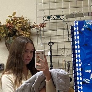 Meet your Posher, Jillian